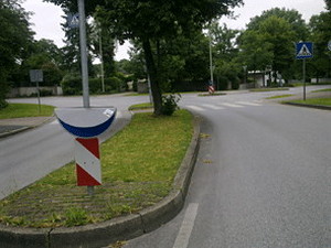 Vandalismus Straßenschild